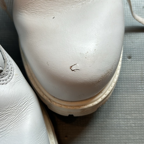 Boots - Picture 5 of 5